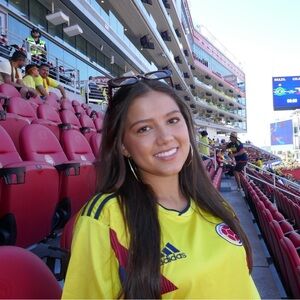 Meet your Posher, Mischa